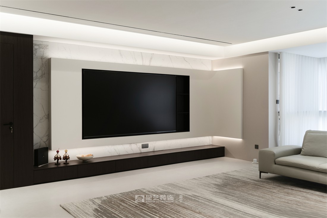 大唐臻观196平现代简约客厅装修完工实景