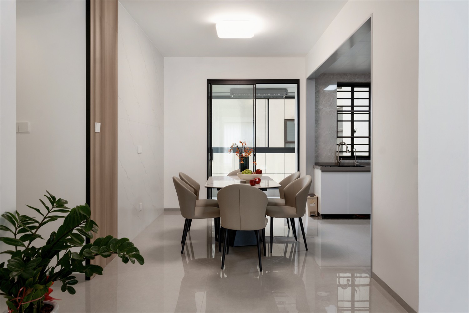 上水湾155平现代风格餐厅装修实景图