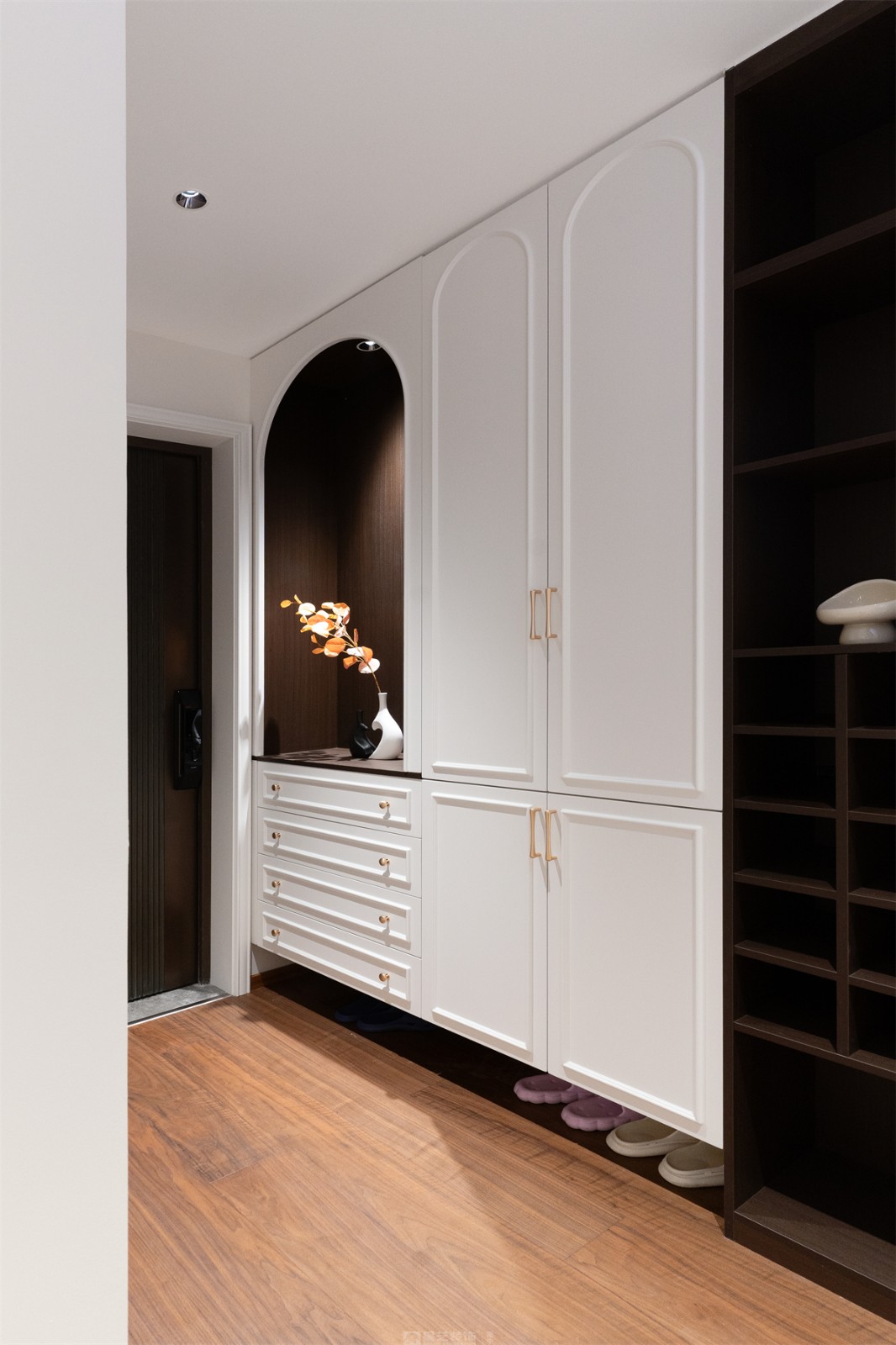 建发缦云143平法式风格入户装修实景图