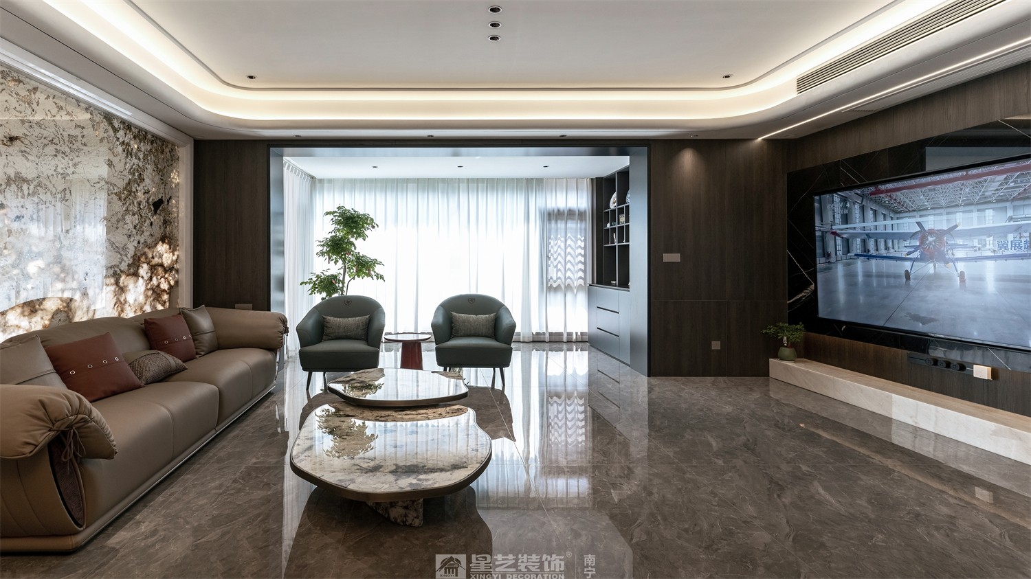 建发五象印月300平现代轻奢客厅装修效果图