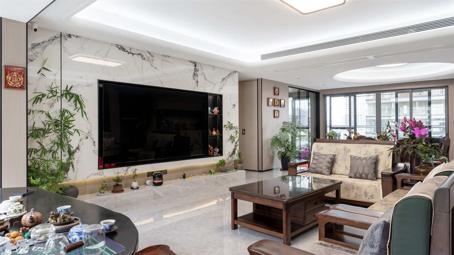 建发缦云210平新中式客厅装修完工实景图