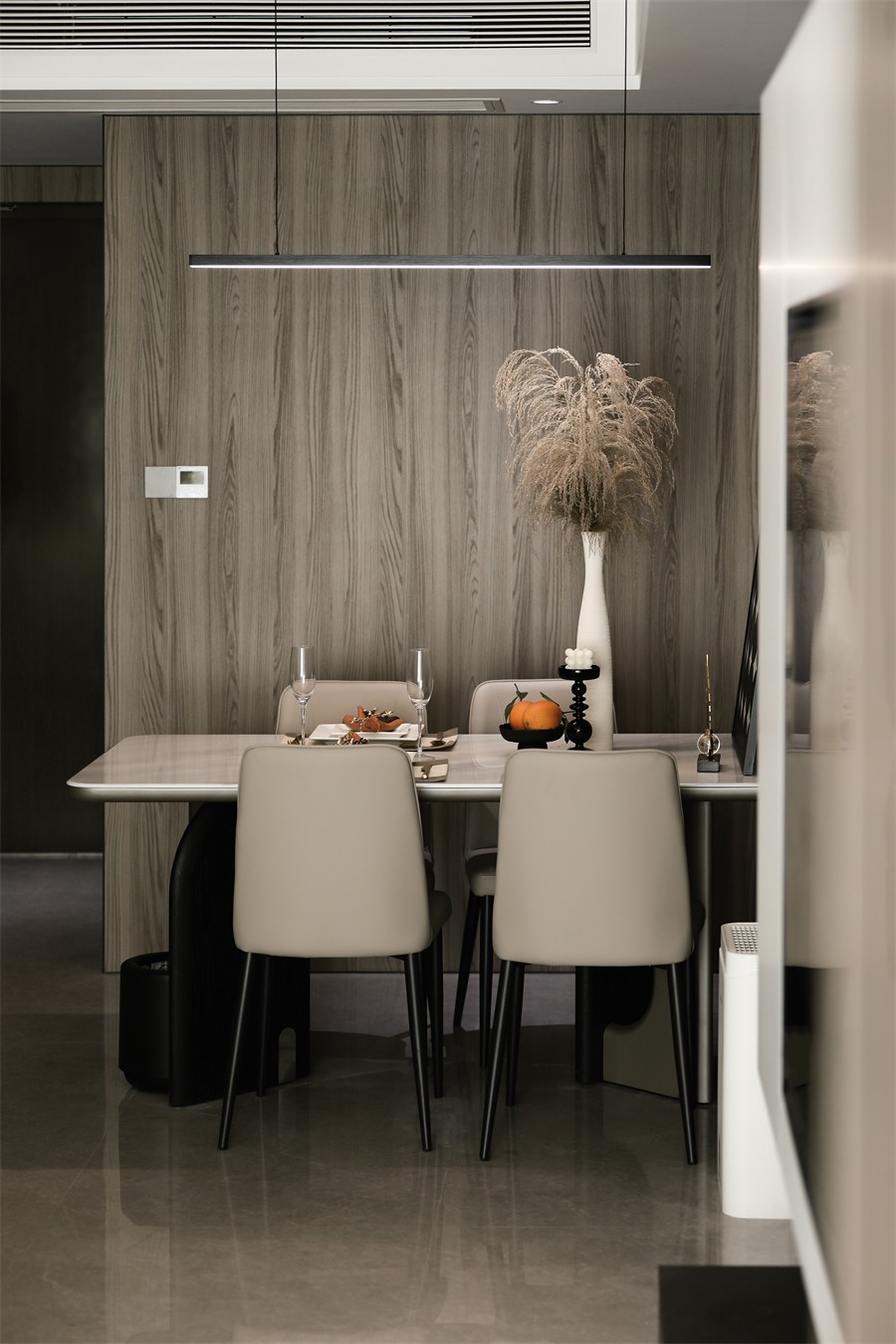 锦官府100平餐厅装修完工实景图